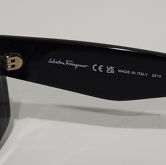 Ferragamo Black Rectangular Sunglasses - Picture 10 of 11